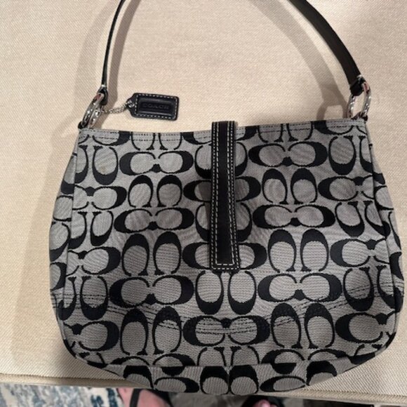 Coach Signature Canvas & Leather Hobo F13067 - Picture 4 of 5